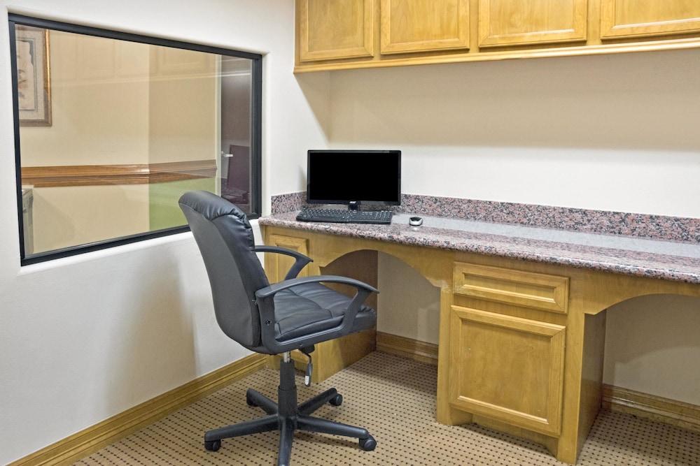 Surestay Studio By Best Western Conroe Downtown Exteriér fotografie